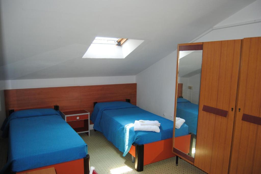 Hotel Trevi Cesenatico Habitación foto