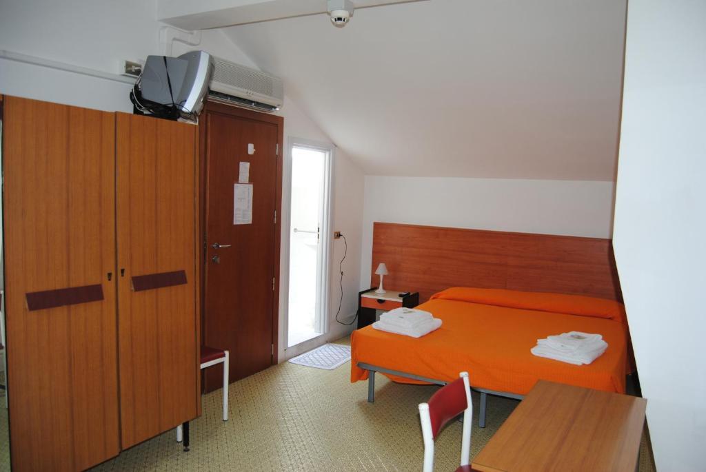 Hotel Trevi Cesenatico Habitación foto